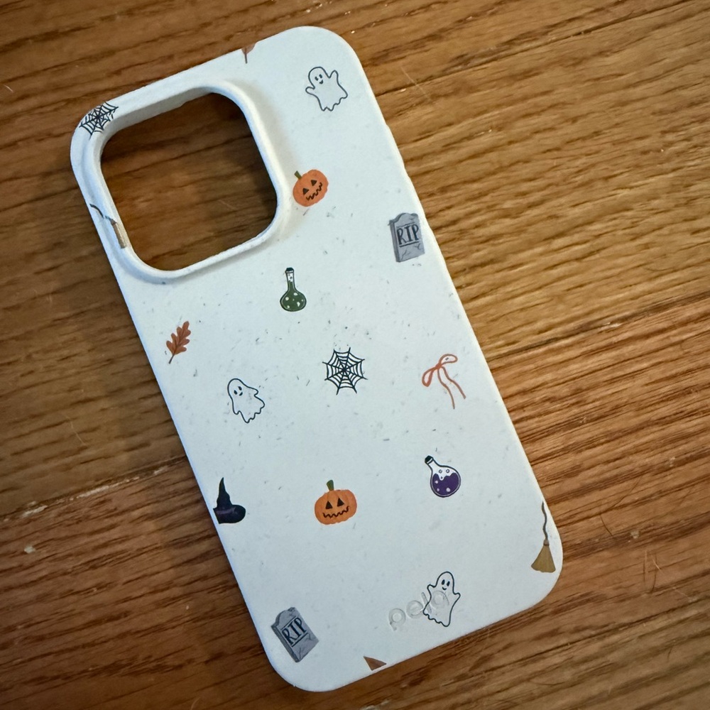 Halloween-Themed White Phone Case-16 pro